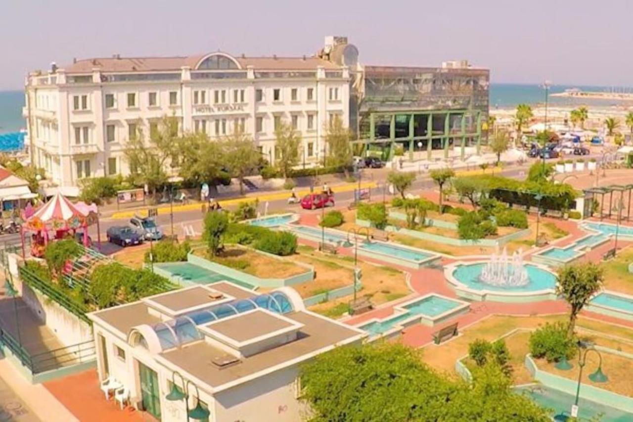 La Via Del Mare E Del Centro *